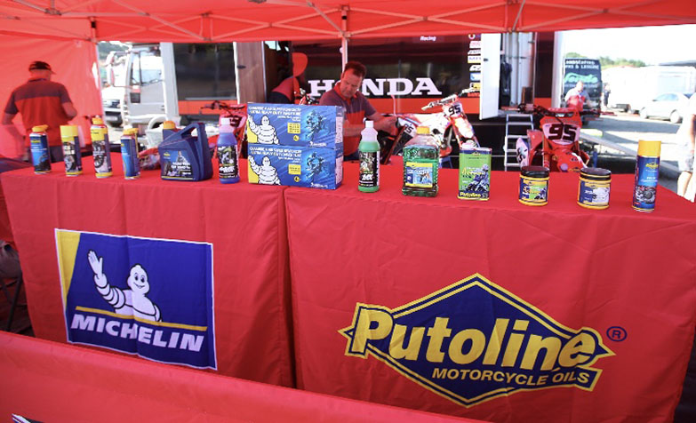 Cab Screen table covers